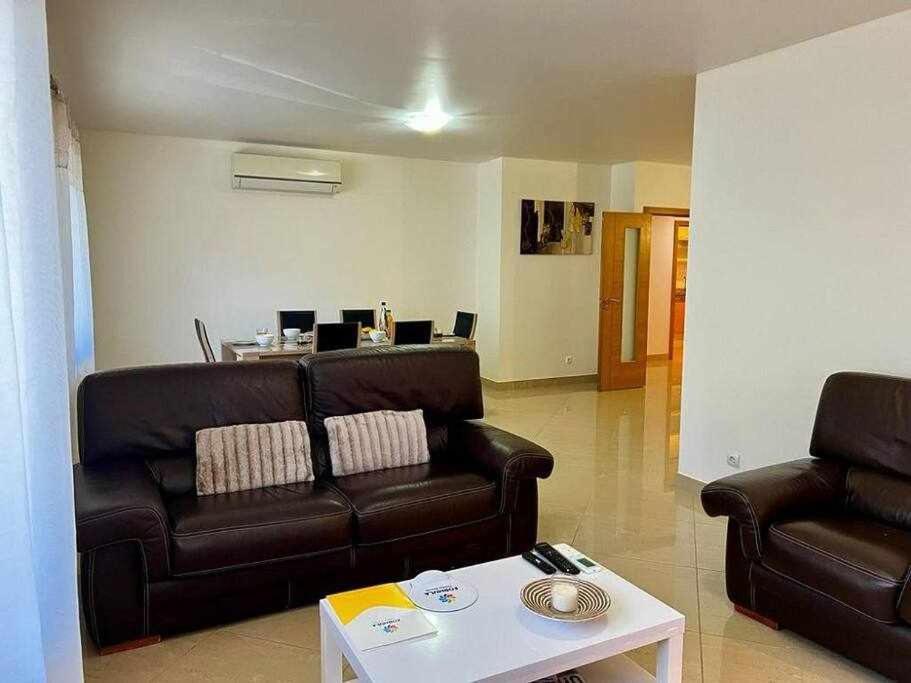 Mar E Sol By T3 Wifi E Estacionamento Apartment Quarteira Ngoại thất bức ảnh