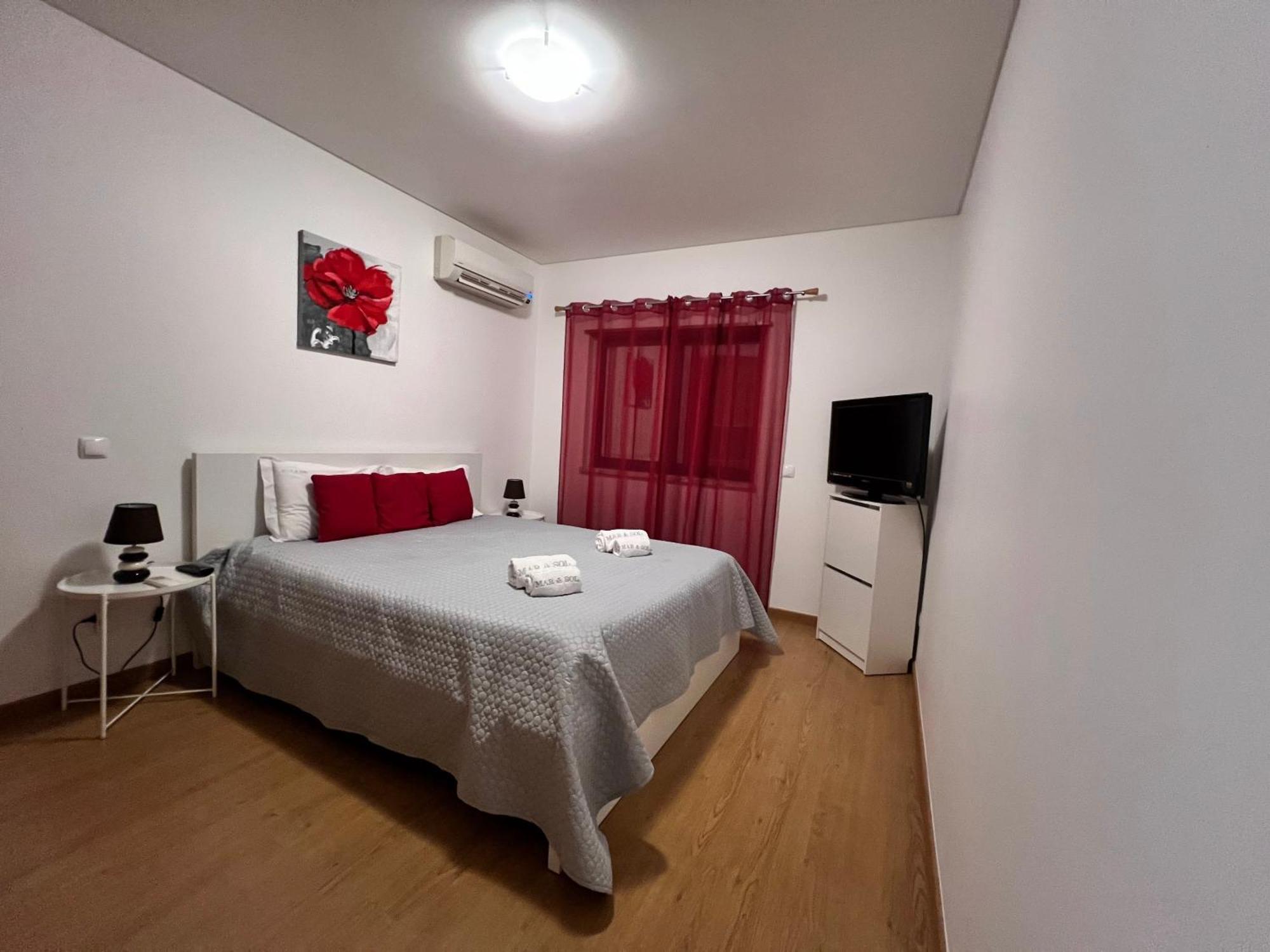 Mar E Sol By T3 Wifi E Estacionamento Apartment Quarteira Ngoại thất bức ảnh